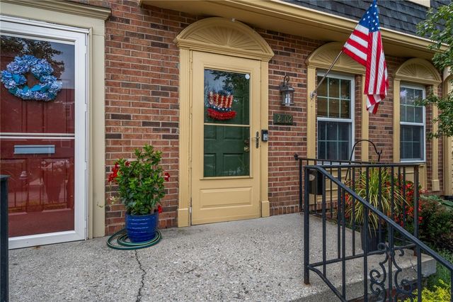 2602 S Kings Arms Circle, Centerville, OH 45440