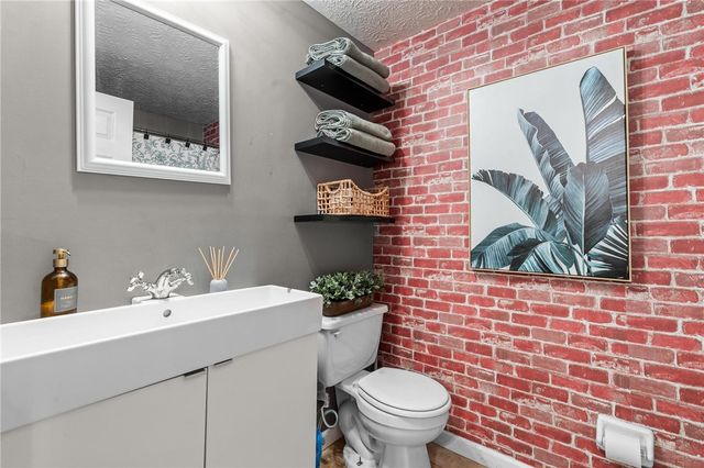 2602 S Kings Arms Circle, Centerville, OH 45440