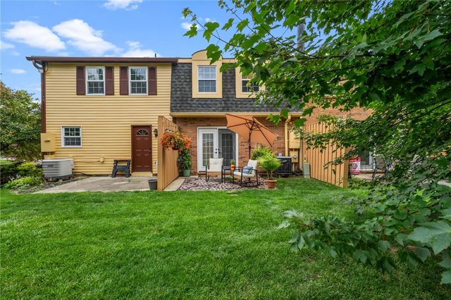2602 S Kings Arms Circle, Centerville, OH 45440