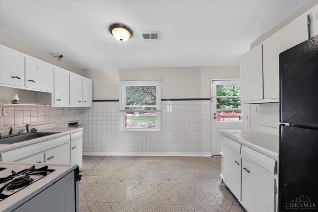 9875 Crusader Drive, Colerain Twp, OH 45251