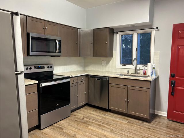 89 Smith Clove Road, Central Valley, NY 10917