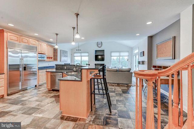 106 GRAYSTONE FARM RD, White Hall, MD 21161