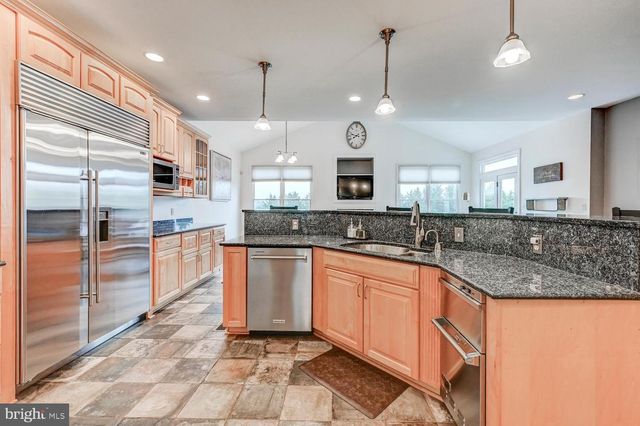 106 GRAYSTONE FARM RD, White Hall, MD 21161