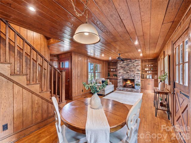 279 Longview Drive, Waynesville, NC 28786
