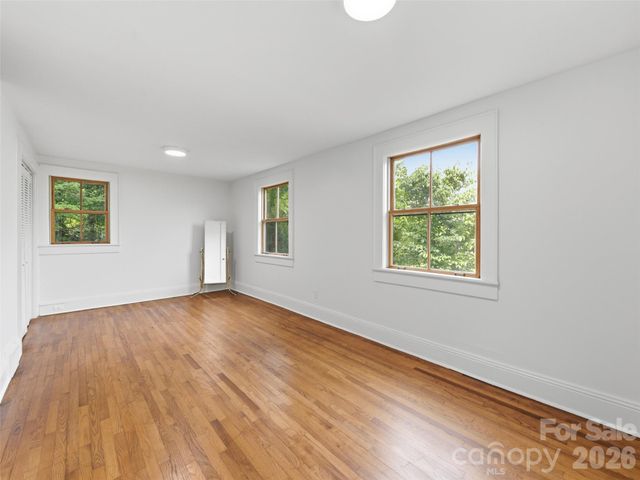 279 Longview Drive, Waynesville, NC 28786