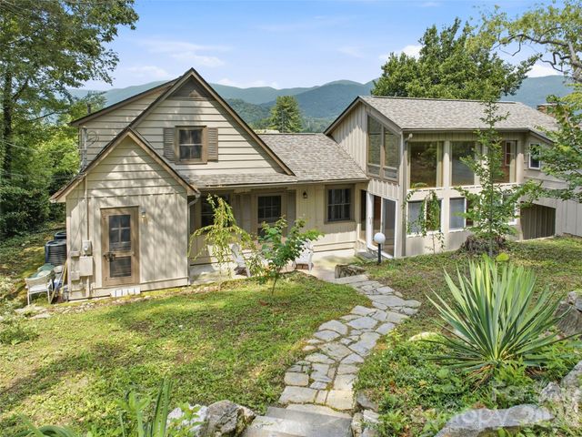 279 Longview Drive, Waynesville, NC 28786