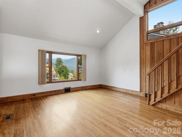 279 Longview Drive, Waynesville, NC 28786