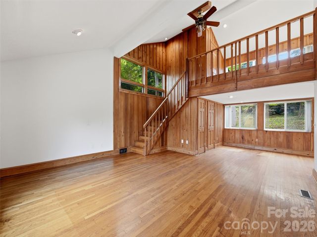 279 Longview Drive, Waynesville, NC 28786