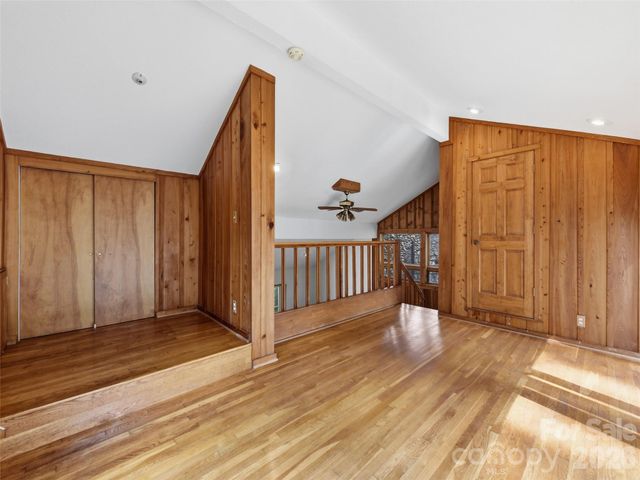 279 Longview Drive, Waynesville, NC 28786