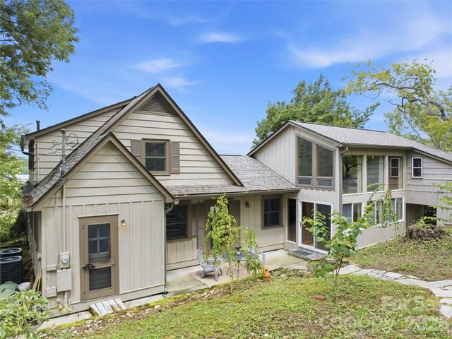 279 Longview Drive, Waynesville, NC 28786