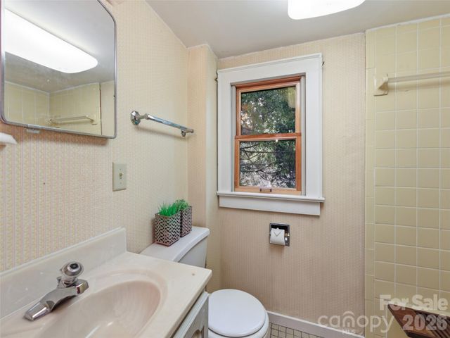 279 Longview Drive, Waynesville, NC 28786