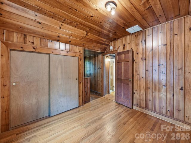 279 Longview Drive, Waynesville, NC 28786