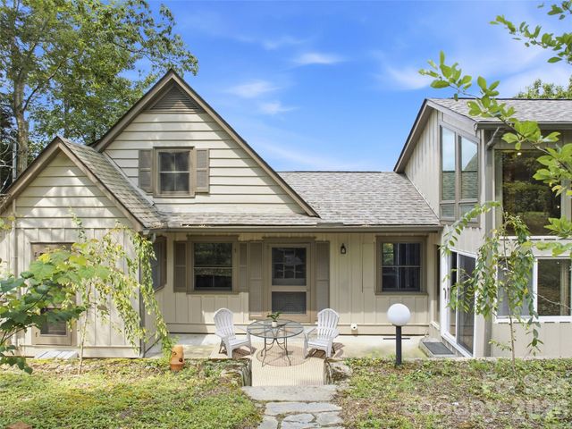 279 Longview Drive, Waynesville, NC 28786