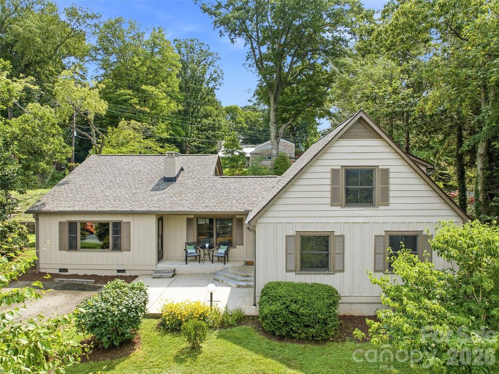 279 Longview Drive, Waynesville, NC 28786