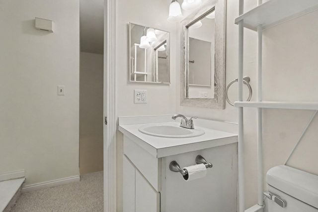 541 Long Shore Drive, Ann Arbor, MI 48105
