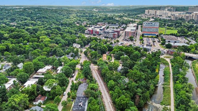 541 Long Shore Drive, Ann Arbor, MI 48105