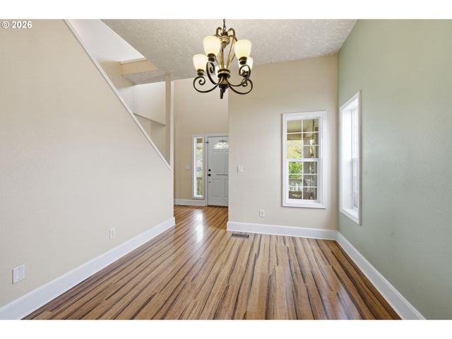 2340 Sw HOWARD Dr, Mc Minnville, OR 97128