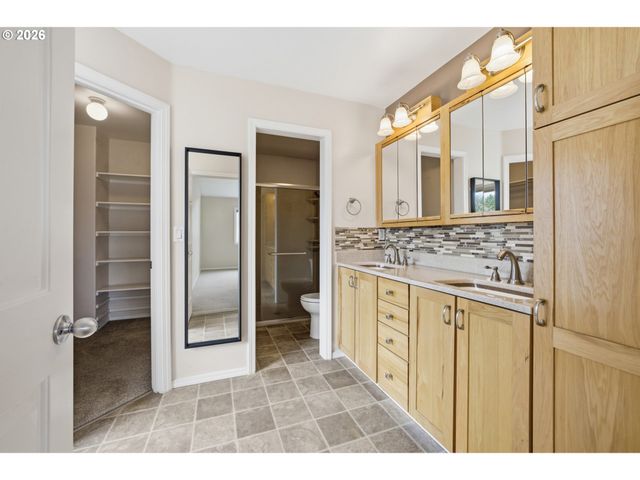 2340 Sw HOWARD Dr, Mc Minnville, OR 97128