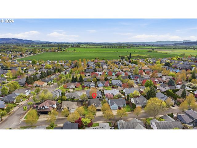 2340 Sw HOWARD Dr, Mc Minnville, OR 97128