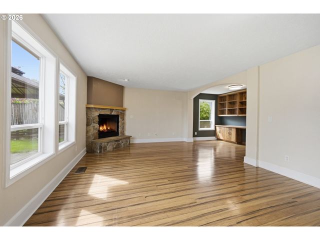 2340 Sw HOWARD Dr, Mc Minnville, OR 97128