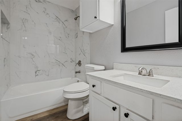 3174 Cross Creek Circle, Grand Prairie, TX 75052