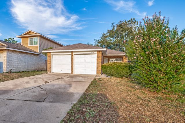 3174 Cross Creek Circle, Grand Prairie, TX 75052