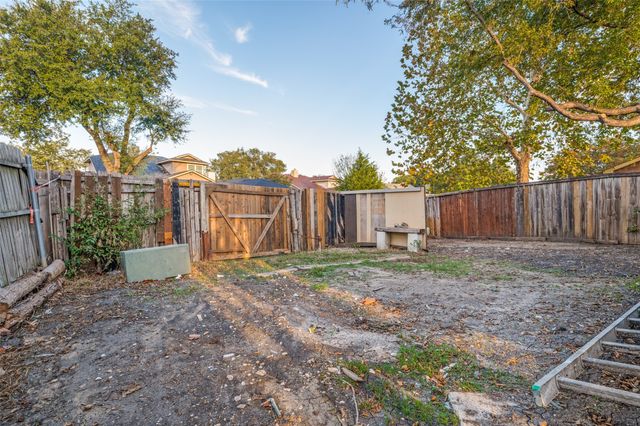 3174 Cross Creek Circle, Grand Prairie, TX 75052