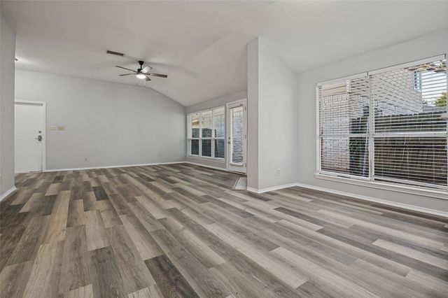 3174 Cross Creek Circle, Grand Prairie, TX 75052