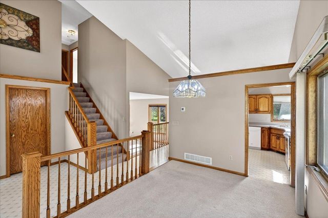 8920 Vickors Crossing, Brooklyn Park, MN 55443