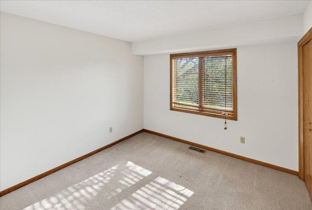 8920 Vickors Crossing, Brooklyn Park, MN 55443