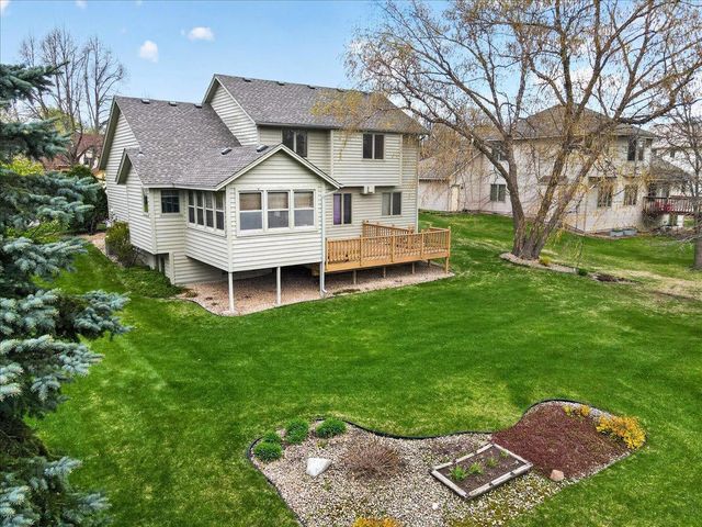 8920 Vickors Crossing, Brooklyn Park, MN 55443