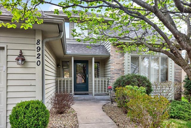 8920 Vickors Crossing, Brooklyn Park, MN 55443