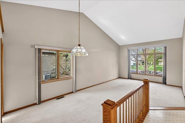 8920 Vickors Crossing, Brooklyn Park, MN 55443