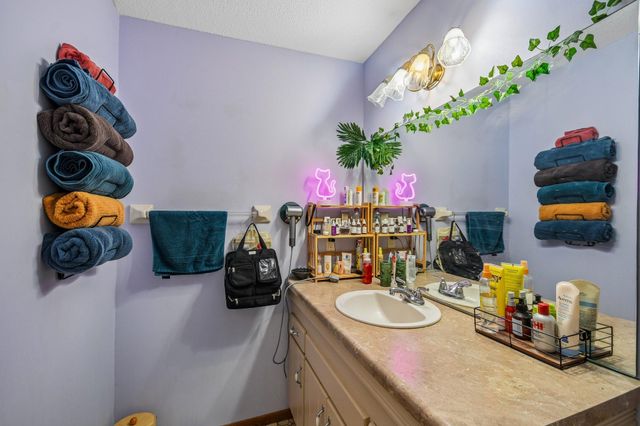 11840 Vintage Street NW, Coon Rapids, MN 55433