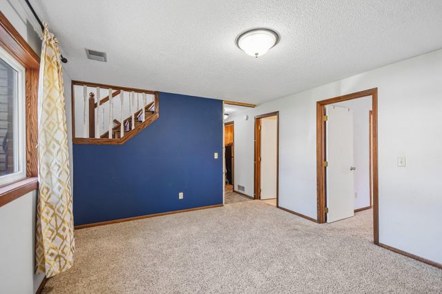 11840 Vintage Street NW, Coon Rapids, MN 55433