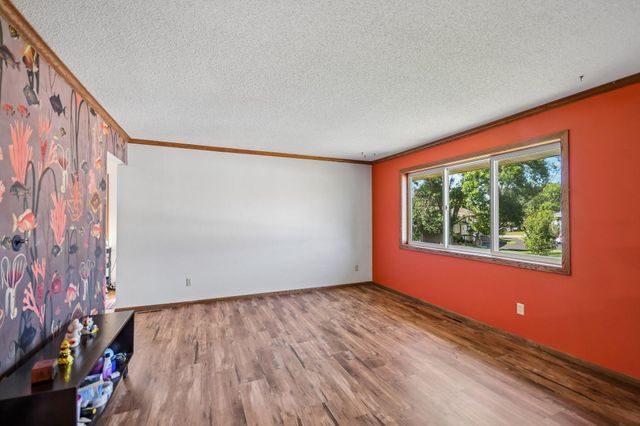 11840 Vintage Street NW, Coon Rapids, MN 55433