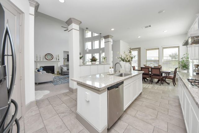 1911 Sapphire Pines Lane, Richmond, TX 77469