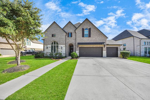 1911 Sapphire Pines Lane, Richmond, TX 77469