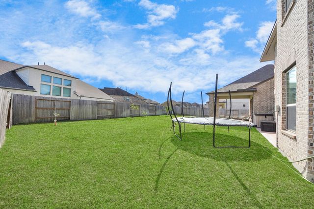 1911 Sapphire Pines Lane, Richmond, TX 77469