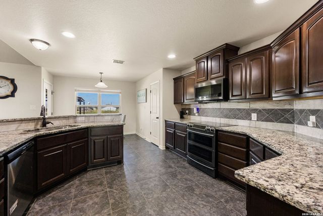 149 LAKEVIEW CIR, La Vernia, TX 78121