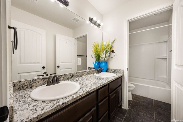 149 LAKEVIEW CIR, La Vernia, TX 78121