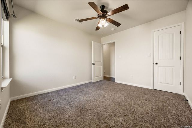 149 LAKEVIEW CIR, La Vernia, TX 78121