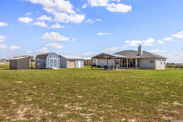 149 LAKEVIEW CIR, La Vernia, TX 78121