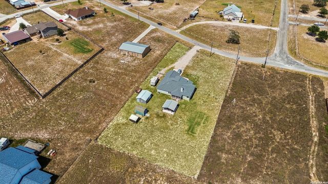 149 LAKEVIEW CIR, La Vernia, TX 78121