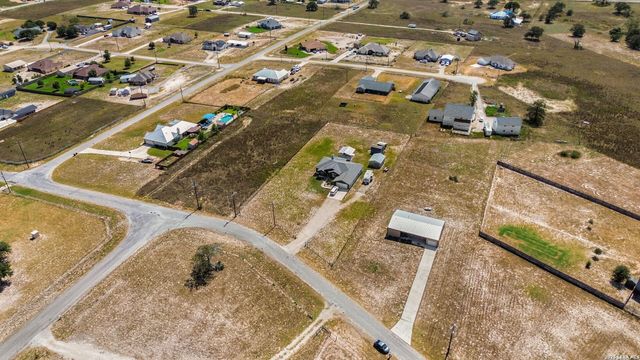149 LAKEVIEW CIR, La Vernia, TX 78121