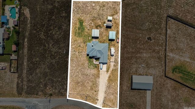 149 LAKEVIEW CIR, La Vernia, TX 78121