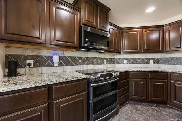 149 LAKEVIEW CIR, La Vernia, TX 78121