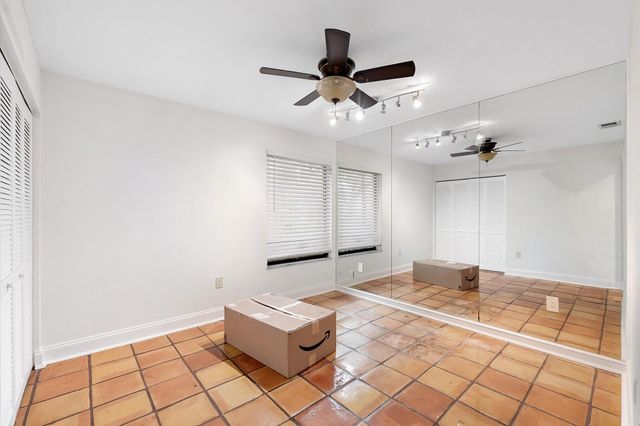 9897 Fairway Cove Lane, Plantation, FL 33324