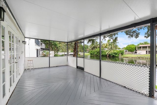 9897 Fairway Cove Lane, Plantation, FL 33324