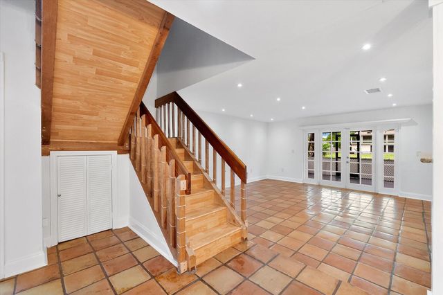 9897 Fairway Cove Lane, Plantation, FL 33324
